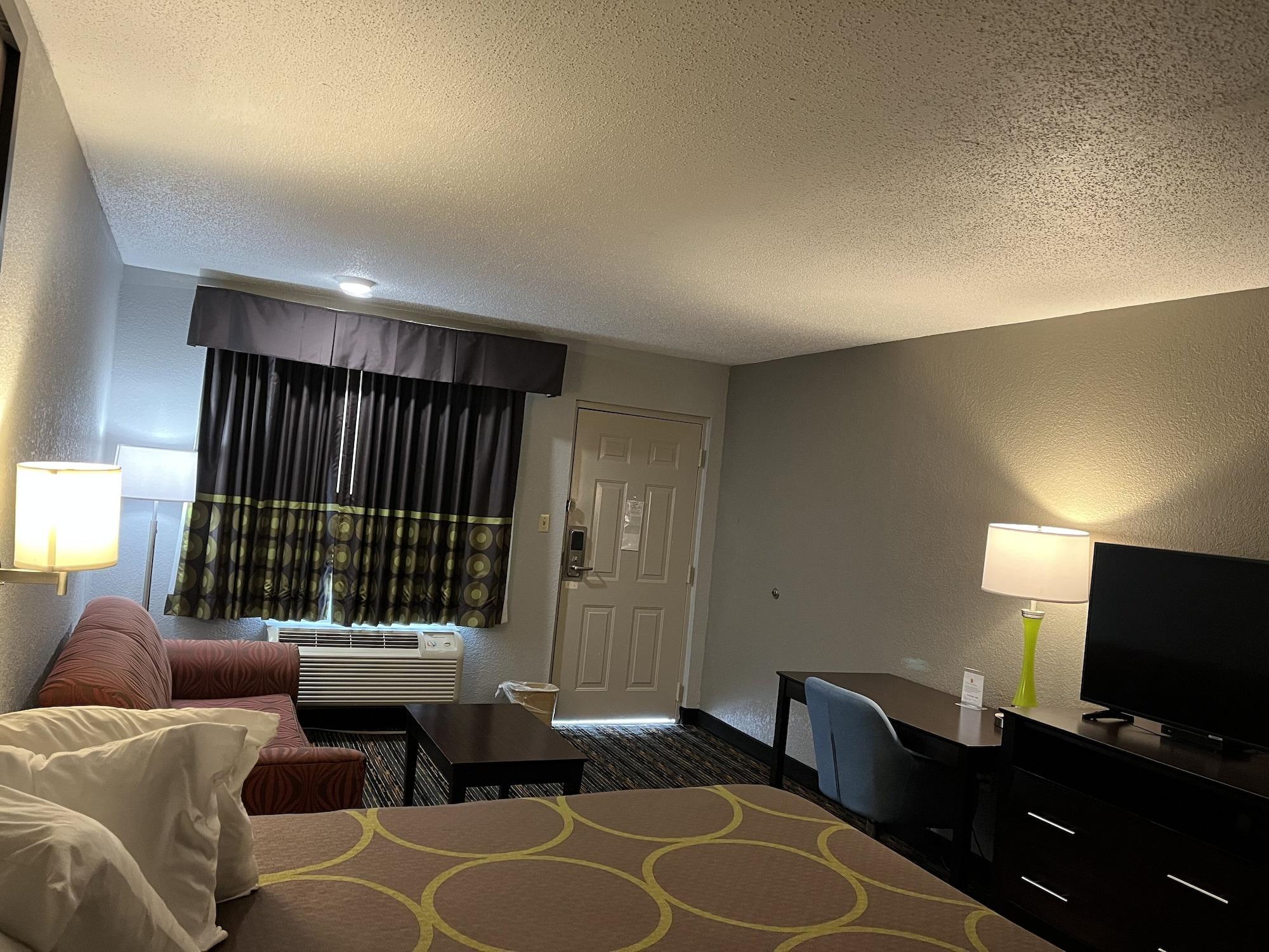 Super 8 By Wyndham Meridian Exterior photo