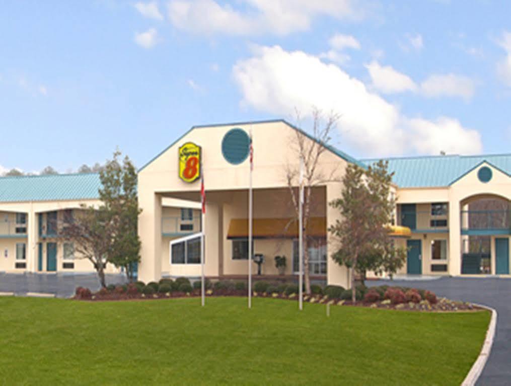 Super 8 By Wyndham Meridian Exterior photo